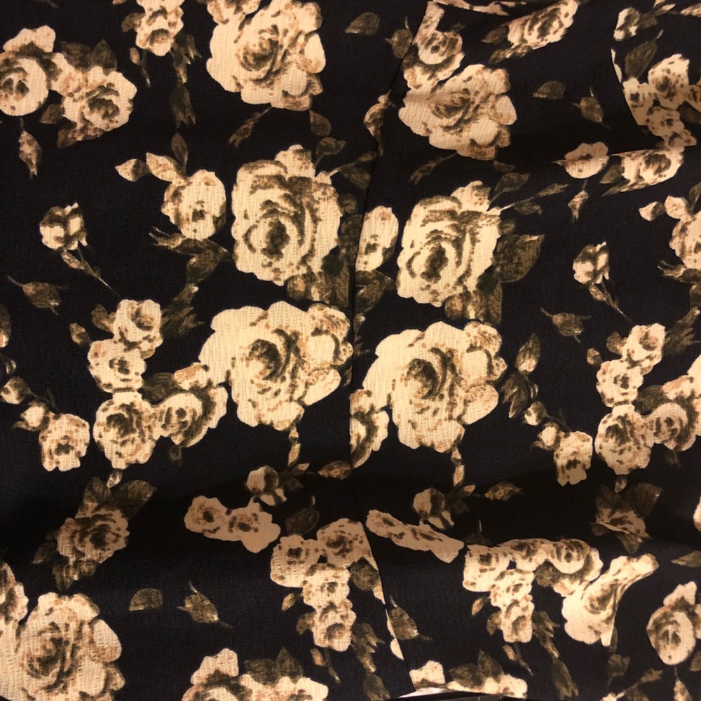 SLEEVELESS FLORAL ROMPER - Picture 3 of 8